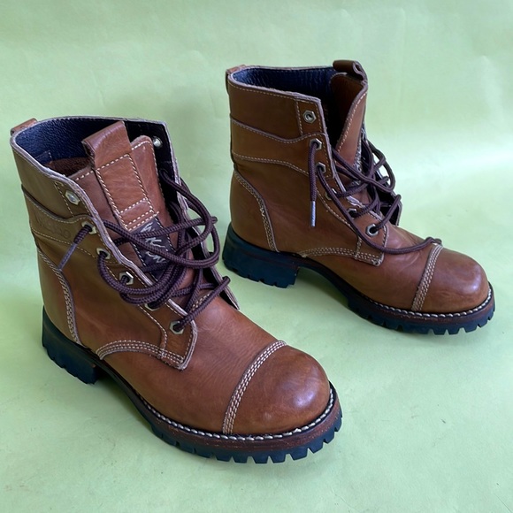 New vintage dark tan Mossimo distressed leather combat boots